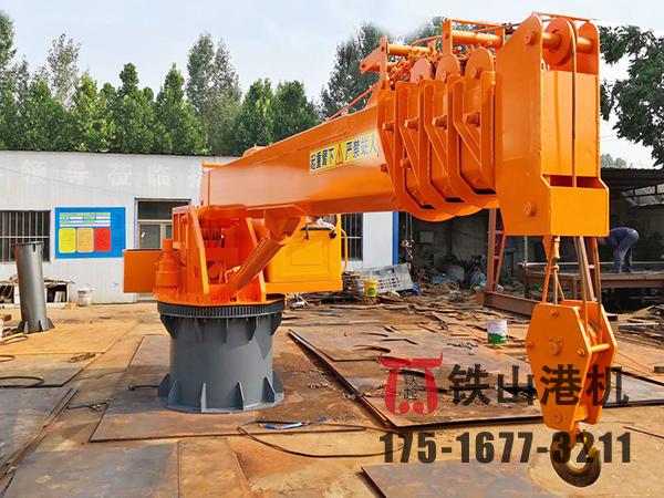 江西新余甲板起重機(jī)廠家船用起重機(jī)如何進(jìn)行裝卸貨物？